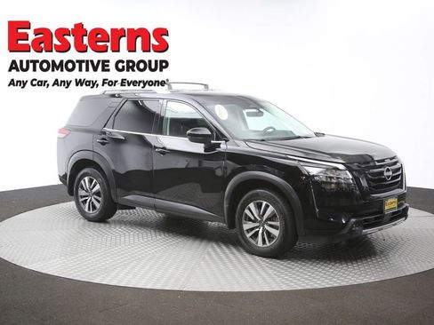 Used 2023 Nissan Pathfinder SL w/ Lighting Package (N92) AWD/4WD image 49