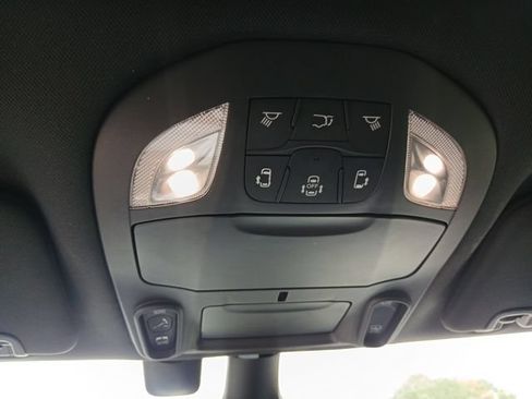 Used 2020 Chrysler Pacifica Touring-L Plus FWD image 48