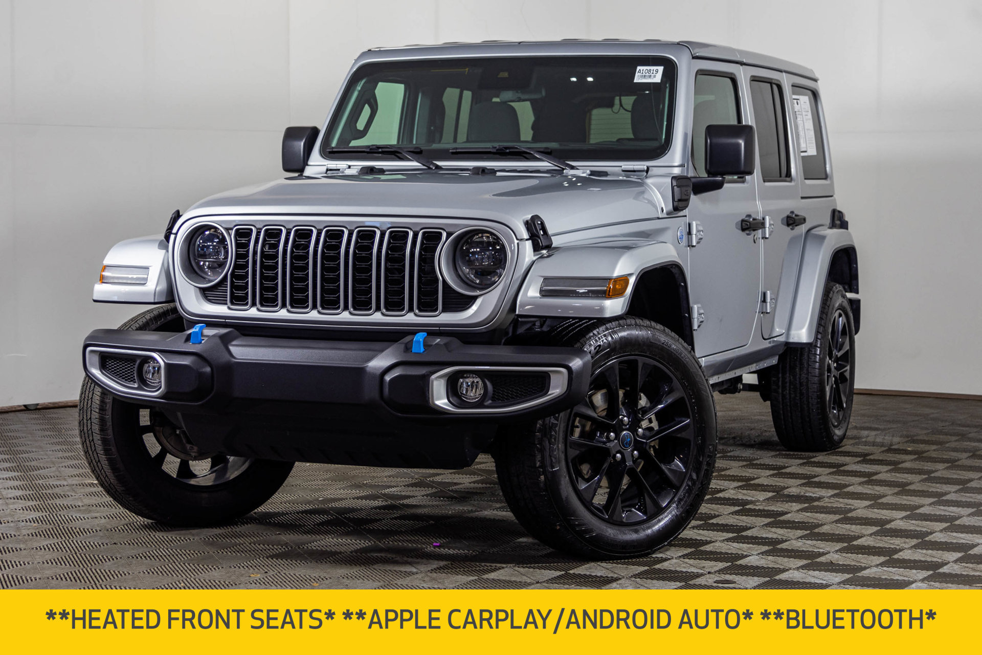 Used 2024 Jeep Wrangler Unlimited Sahara AWD/4WD image 2