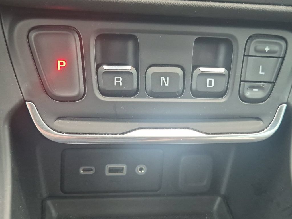 Used 2020 GMC Terrain SLE w/ Elevation Edition FWD image 20