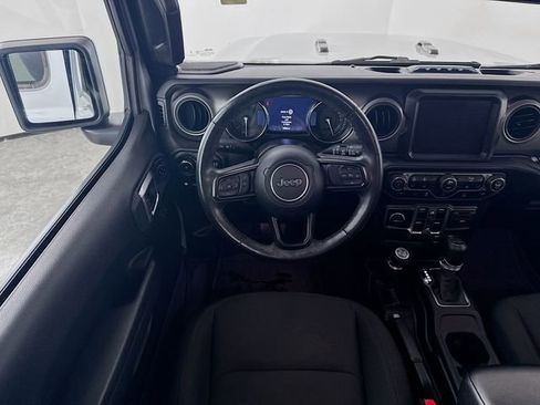 Used 2023 Jeep Wrangler Unlimited w/ Cold Weather Group AWD/4WD image 27