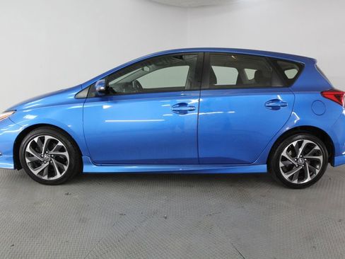 Used 2017 Toyota Corolla iM FWD image 4
