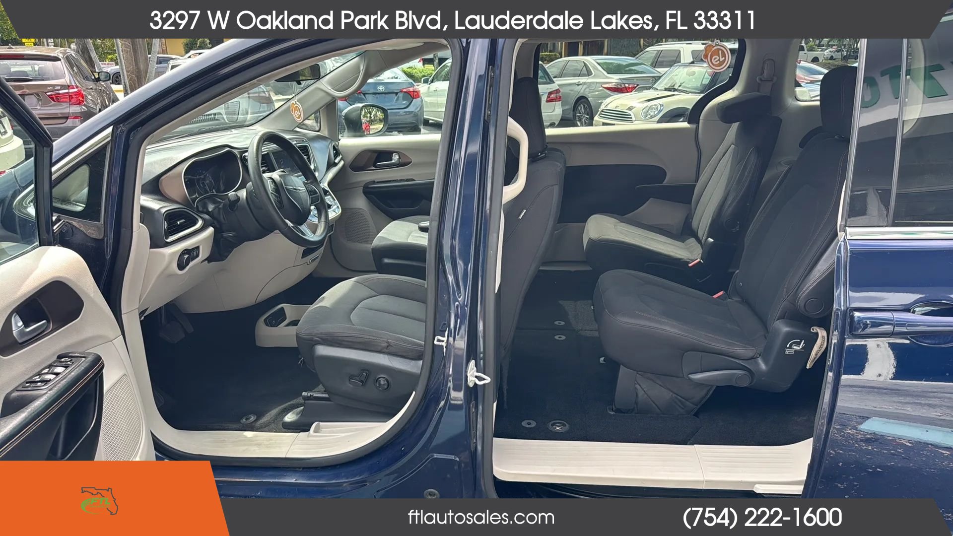 Used 2018 Chrysler Pacifica LX FWD image 23