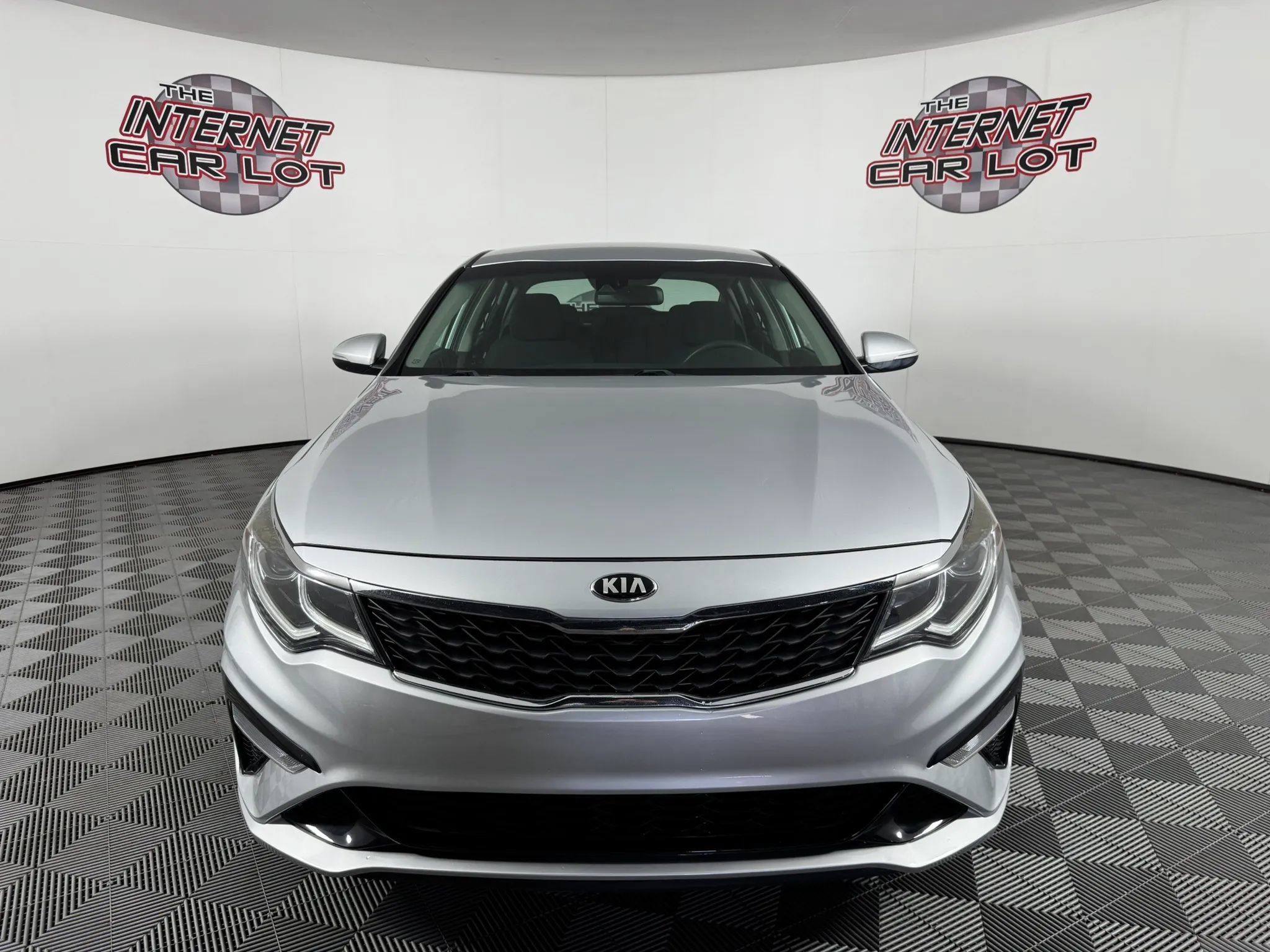 Used 2019 Kia Optima LX FWD image 2
