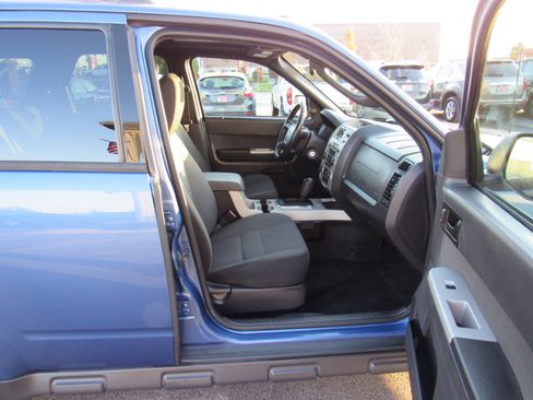 Used 2010 Ford Escape XLT image 19