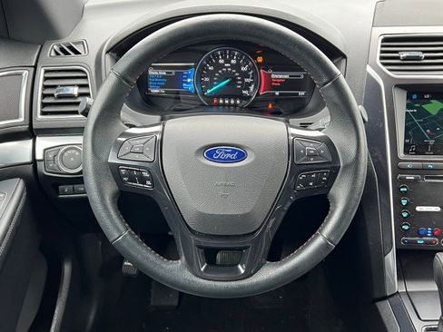 Used 2018 Ford Explorer Sport w/ Equipment Group 401A image 26