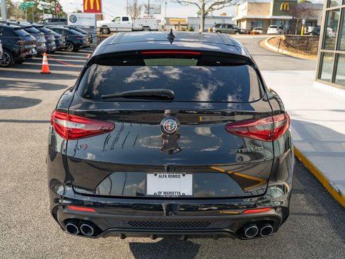 Used 2021 Alfa Romeo Stelvio Quadrifoglio image 6