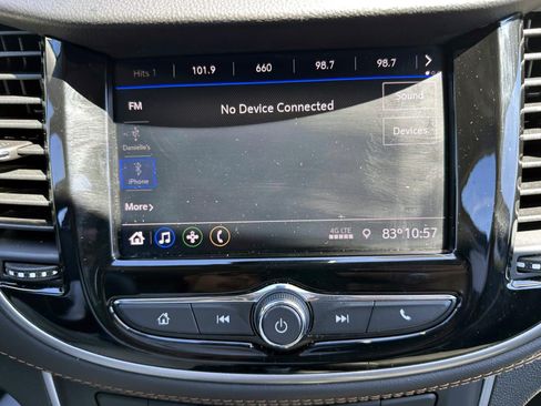 Used 2022 Chevrolet Trax LT w/ LT Convenience Package AWD/4WD image 23