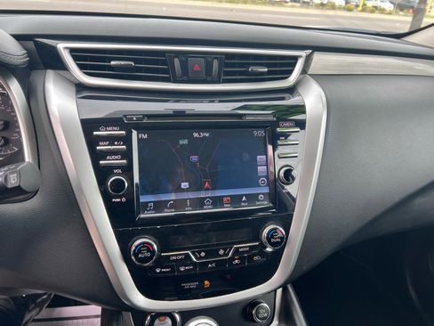 Used 2015 Nissan Murano SV image 9