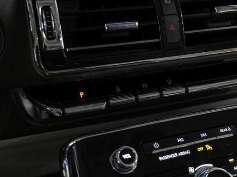 Used 2020 Lincoln Navigator Black Label w/ Cargo Convenience Package AWD/4WD image 26