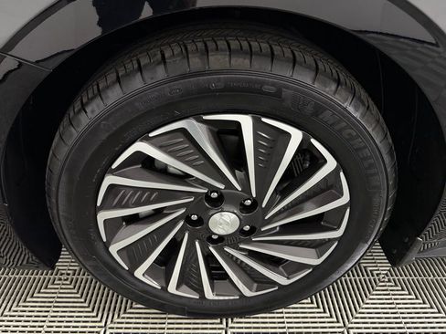 Used 2023 Hyundai Sonata SEL w/ Cargo Package image 12