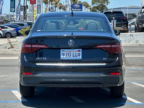 Used 2023 Volkswagen Jetta SE FWD image 6