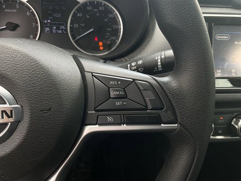 Used 2020 Nissan Versa S FWD image 29