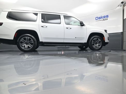 Used 2024 Jeep Wagoneer L Series II w/ Flexible Seating Group image 48