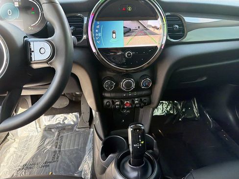 Used 2024 MINI Cooper 2-Door Hardtop w/ Storage Package FWD image 18