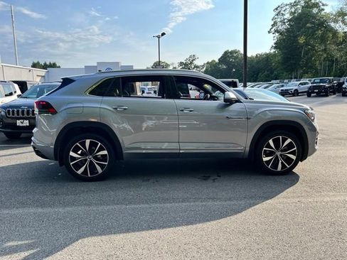 Used 2024 Volkswagen Atlas Cross Sport SEL Premium R-Line AWD/4WD image 5