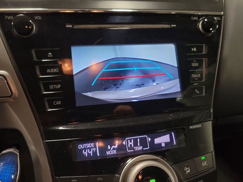 Used 2015 Toyota Prius V Two image 16