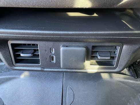 Used 2023 Chevrolet Silverado 1500 LT image 18