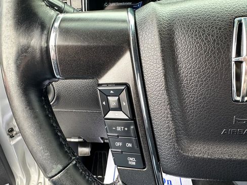 Used 2015 Lincoln Navigator 4WD image 14