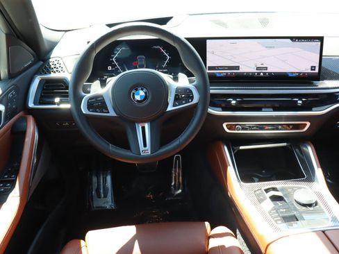 Used 2025 BMW X6 M60i image 11