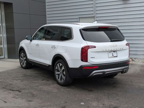 Used 2022 Kia Telluride S image 3