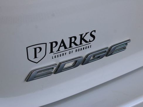 Used 2016 Ford Edge Titanium w/ Equipment Group 301A AWD/4WD image 37