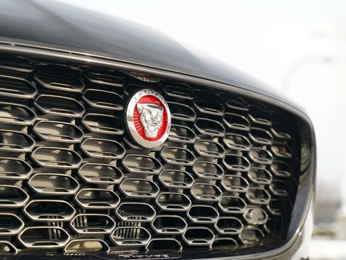 Used 2023 Jaguar F-TYPE Convertible image 11