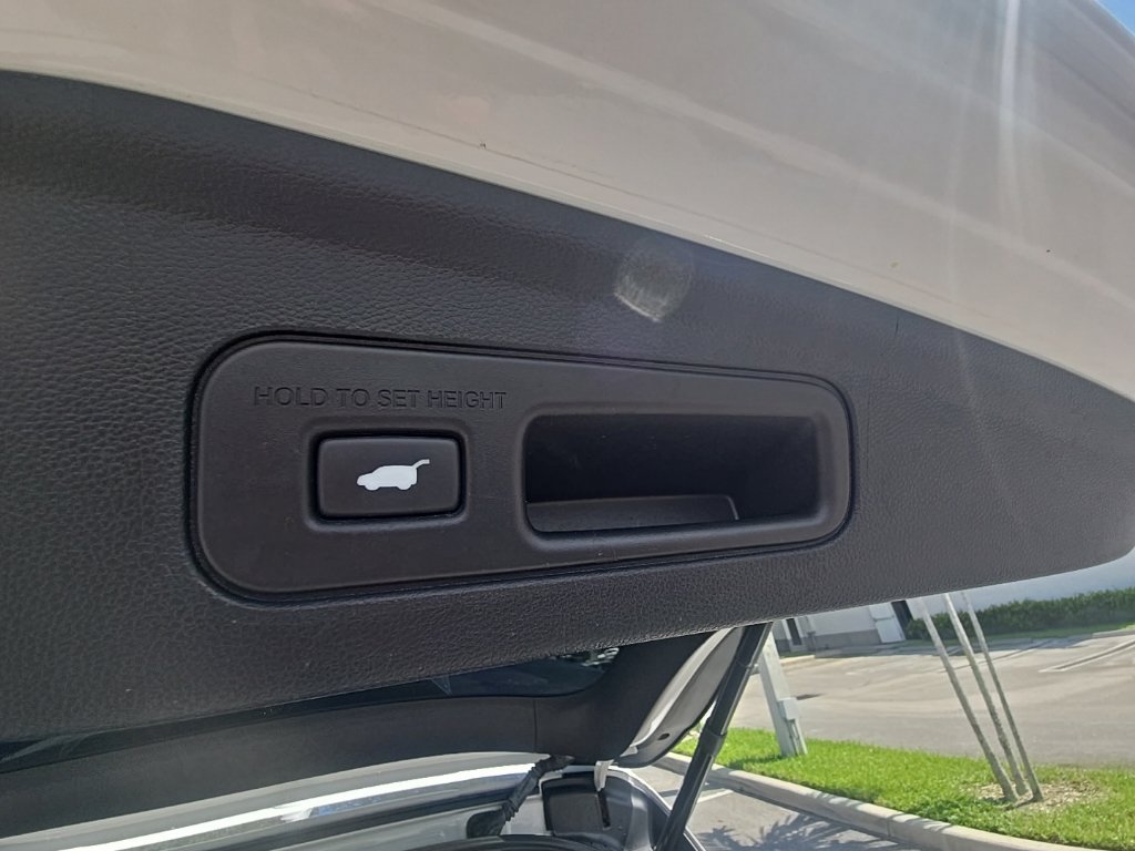 Certified 2024 Acura MDX w/ Technology Package FWD image 39
