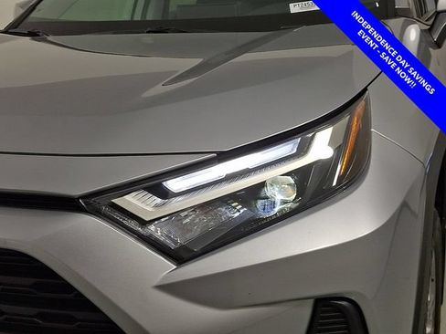 Used 2025 Toyota RAV4 XLE FWD image 12