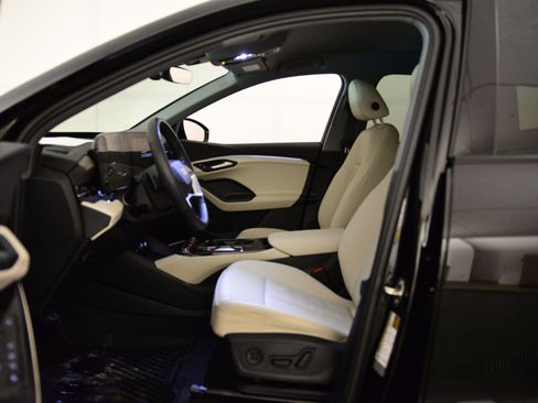 Used 2025 Audi Q6 e-tron Premium w/ Convenience Package image 22