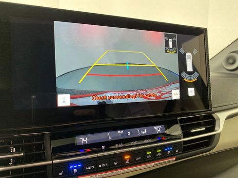 New 2026 Toyota Sienna Limited image 29