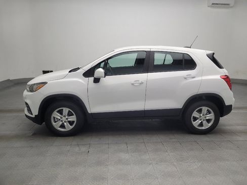 Used 2019 Chevrolet Trax LS image 2