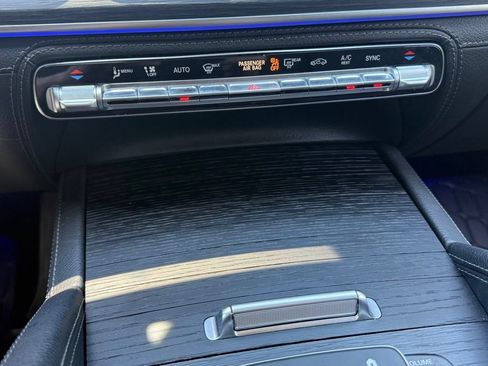 Used 2024 Mercedes-Benz GLE 450 4MATIC image 44
