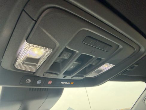 Used 2023 Chevrolet Silverado 1500 ZR2 w/ Technology Package image 23