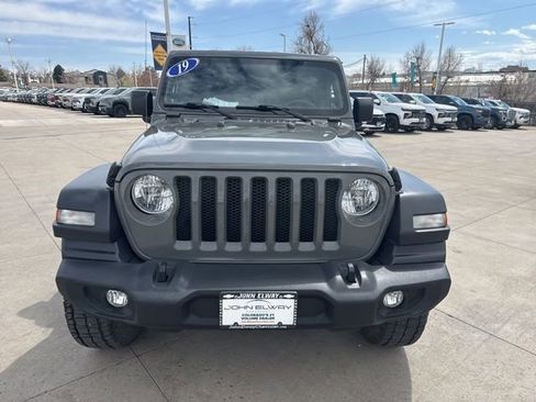 Used 2019 Jeep Wrangler Unlimited Sport image 2