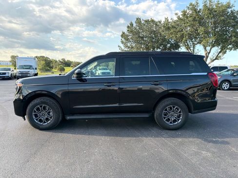 Used 2025 Ford Expedition Active AWD/4WD image 16