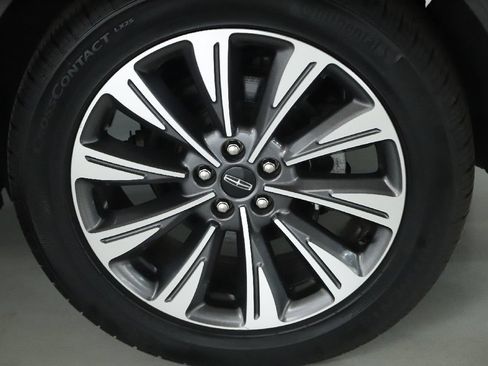 Certified 2022 Lincoln Corsair Reserve w/ Elements Package AWD/4WD image 37