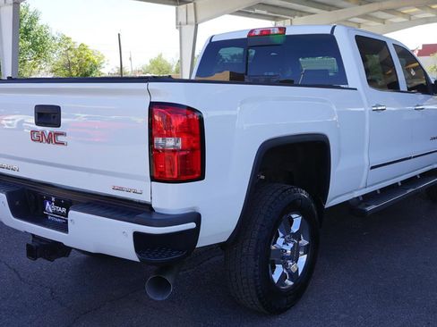 Used 2015 GMC Sierra 2500 Denali w/ Duramax Plus Package AWD/4WD image 3