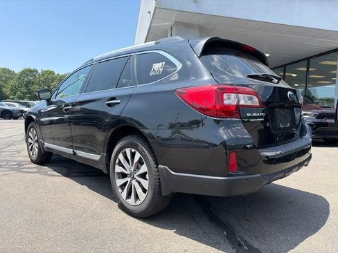 Used 2017 Subaru Outback 3.6R Touring AWD/4WD image 7