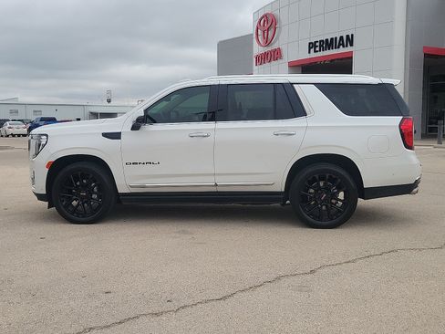 Used 2024 GMC Yukon Denali w/ Denali Reserve Package AWD/4WD image 2