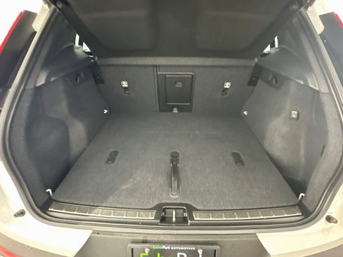 Used 2023 Volvo XC40 B5 Ultimate AWD/4WD image 30