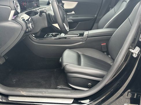Used 2025 Mercedes-Benz CLA 250 4MATIC image 9