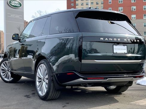 New 2026 Land Rover Range Rover SE image 12