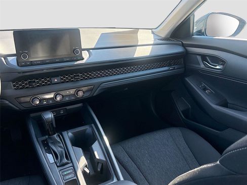 Certified 2023 Honda Accord LX image 25