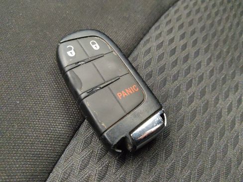 Used 2022 Jeep Compass Sport AWD/4WD image 32