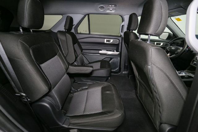 Used 2024 Ford Explorer XLT AWD/4WD image 19