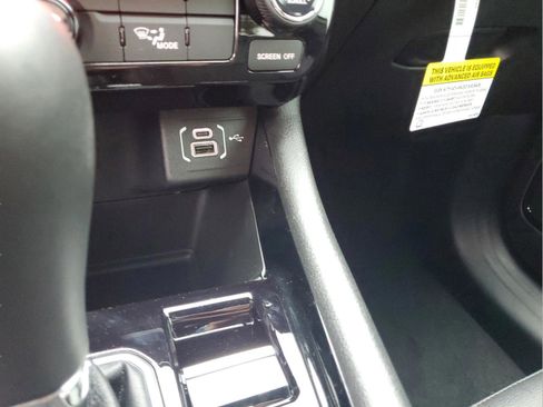 New 2026 Jeep Compass Latitude AWD/4WD image 15