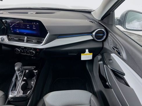 New 2026 Chevrolet Trax LT image 21
