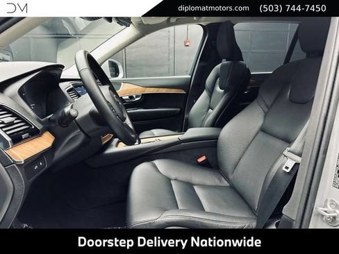 Used 2024 Volvo XC90 T8 Plus AWD/4WD image 17