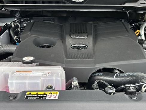 New 2026 Toyota Tundra Limited AWD/4WD image 34